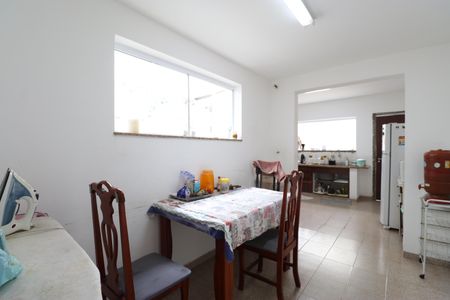 Casa à venda com 143m², 3 quartos e 1 vagaCopa