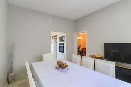 Casa à venda com 250m², 3 quartos e 3 vagasCopa