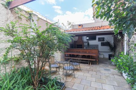 Casa à venda com 250m², 3 quartos e 3 vagasChurrasqueira