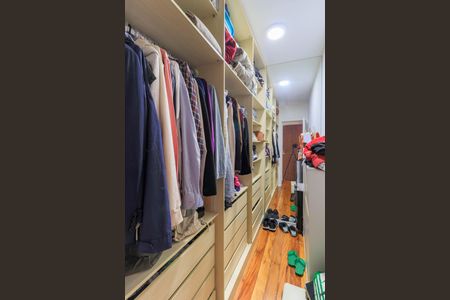 Casa à venda com 250m², 3 quartos e 3 vagasCloset do Quarto 1