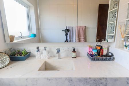 Casa à venda com 250m², 3 quartos e 3 vagasBanheiro