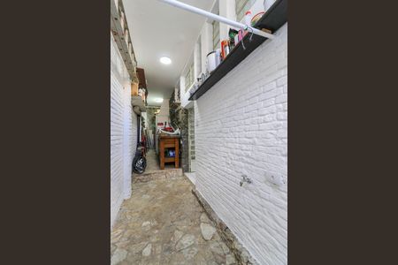 Casa à venda com 250m², 3 quartos e 3 vagasCorredor Lateral 