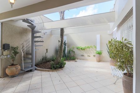 Casa à venda com 250m², 3 quartos e 3 vagasGaragem