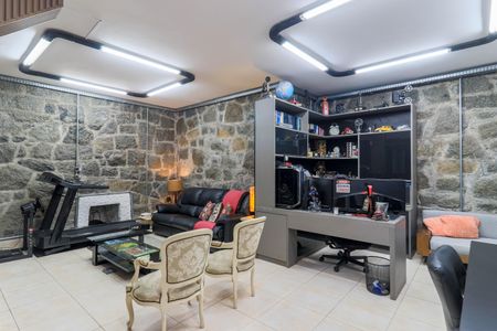 Casa à venda com 250m², 3 quartos e 3 vagasHome Theater