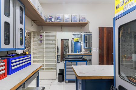 Casa à venda com 250m², 3 quartos e 3 vagasOficina