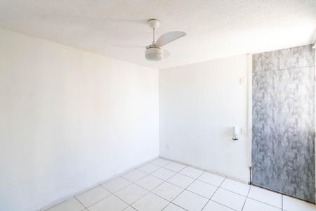 Apartamento para alugar com 43m², 2 quartos e sem vaga Apartamento para alugar com 43m², 2 quartos e sem vagaSala