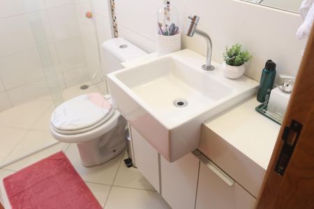 Apartamento à venda com 60m², 2 quartos e 2 vagasBanheiro 1