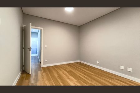 Quarto 1 de casa para alugar com 2 quartos, 80m² em Vila Monumento, São Paulo