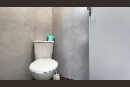Casa para alugar com 80m², 2 quartos e sem vaga Casa para alugar com 80m², 2 quartos e sem vagaBanheiro de Serviço