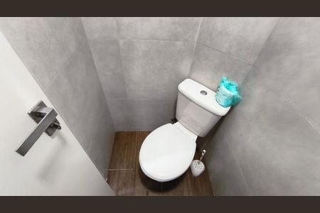 Casa para alugar com 80m², 2 quartos e sem vaga Casa para alugar com 80m², 2 quartos e sem vagaBanheiro de Serviço