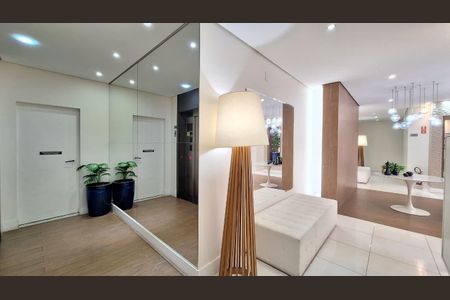 Apartamento à venda com 61m², 2 quartos e 2 vagasHall social
