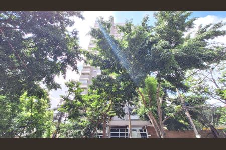 Apartamento à venda com 61m², 2 quartos e 2 vagasFachada