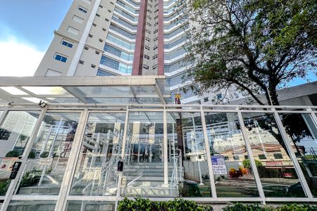 Apartamento à venda com 108m², 3 quartos e 2 vagasFachada - Plaquinha