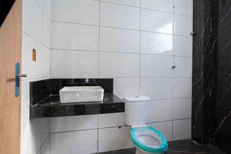 Casa à venda com 74m², 3 quartos e 2 vagasBanheiro da suíte 