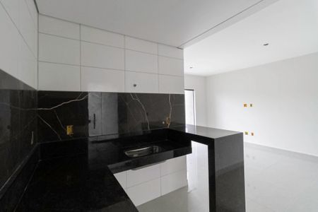 Casa à venda com 74m², 3 quartos e 2 vagasCozinha