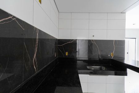 Casa à venda com 74m², 3 quartos e 2 vagasCozinha