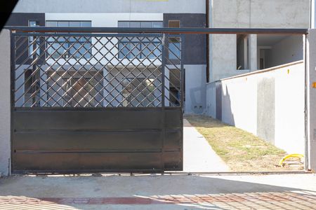 Casa à venda com 74m², 3 quartos e 2 vagasFachada