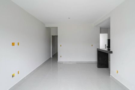 Sala de casa à venda com 3 quartos, 74m² em Parque Xangri-lá, Contagem