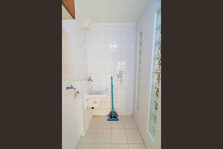 Apartamento à venda com 35m², 1 quarto e 1 vaga Apartamento à venda com 35m², 1 quarto e 1 vagaCozinha e Área de Serviço