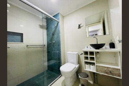 Apartamento à venda com 49m², 2 quartos e 1 vaga Apartamento à venda com 49m², 2 quartos e 1 vagaBanheiro