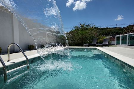 Casa de condomínio à venda com 480m², 4 quartos e 1 vaga Casa de condomínio à venda com 480m², 4 quartos e 1 vagaPiscina