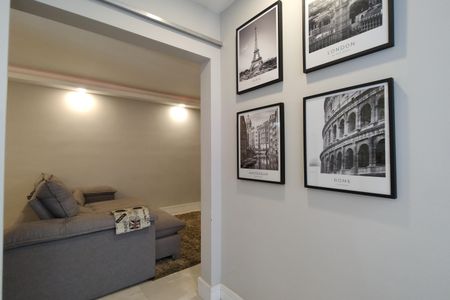 Casa de condomínio à venda com 480m², 4 quartos e 1 vaga Casa de condomínio à venda com 480m², 4 quartos e 1 vagaSala de TV