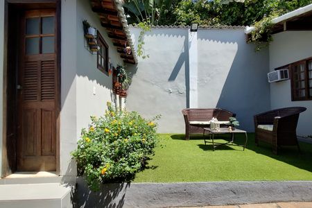 Casa de condomínio à venda com 480m², 4 quartos e 1 vaga Casa de condomínio à venda com 480m², 4 quartos e 1 vagaQuintal