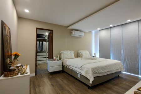 Casa de condomínio à venda com 480m², 4 quartos e 1 vaga Casa de condomínio à venda com 480m², 4 quartos e 1 vagaSuíte