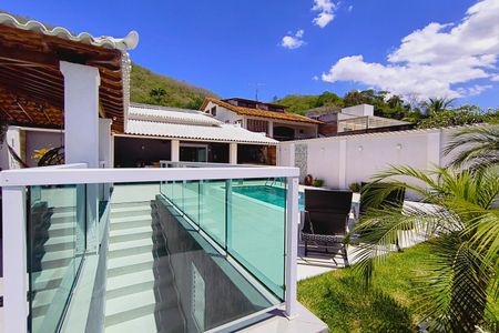 Casa de condomínio à venda com 480m², 4 quartos e 1 vaga Casa de condomínio à venda com 480m², 4 quartos e 1 vagaVaranda