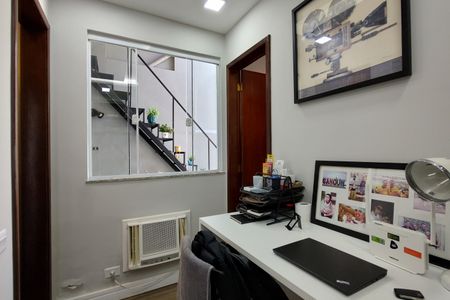 Casa de condomínio à venda com 480m², 4 quartos e 1 vaga Casa de condomínio à venda com 480m², 4 quartos e 1 vagaSuíte 3