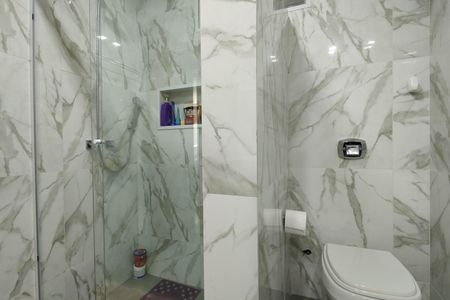 Casa de condomínio à venda com 480m², 4 quartos e 1 vaga Casa de condomínio à venda com 480m², 4 quartos e 1 vagaBanheiro Social