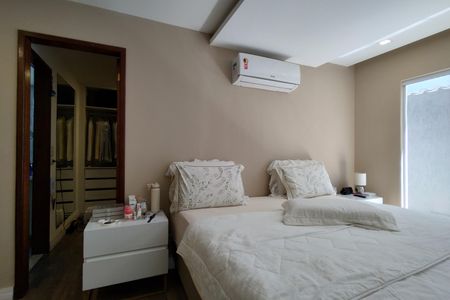 Casa de condomínio à venda com 480m², 4 quartos e 1 vaga Casa de condomínio à venda com 480m², 4 quartos e 1 vagaSuíte