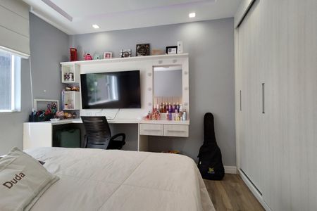 Casa de condomínio à venda com 480m², 4 quartos e 1 vaga Casa de condomínio à venda com 480m², 4 quartos e 1 vagaQuarto