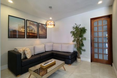 Casa de condomínio à venda com 480m², 4 quartos e 1 vaga Casa de condomínio à venda com 480m², 4 quartos e 1 vagaSala