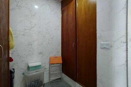 Casa de condomínio à venda com 480m², 4 quartos e 1 vaga Casa de condomínio à venda com 480m², 4 quartos e 1 vagaDespensa