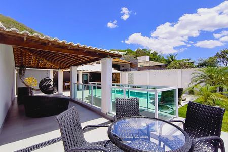 Casa de condomínio à venda com 480m², 4 quartos e 1 vaga Casa de condomínio à venda com 480m², 4 quartos e 1 vagaVaranda