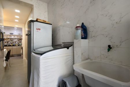 Casa de condomínio à venda com 480m², 4 quartos e 1 vaga Casa de condomínio à venda com 480m², 4 quartos e 1 vagaCozinha e Área de Serviço