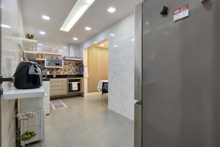 Casa de condomínio à venda com 480m², 4 quartos e 1 vaga Casa de condomínio à venda com 480m², 4 quartos e 1 vagaCozinha - Armários