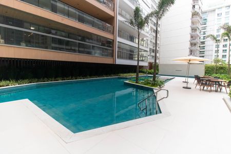 Apartamento à venda com 214m², 4 quartos e 2 vagas Apartamento à venda com 214m², 4 quartos e 2 vagasÁrea comum