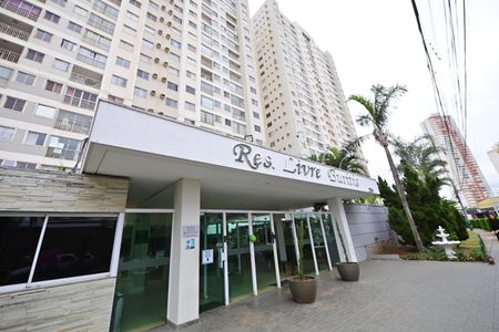 Apartamento para alugar com 57m², 2 quartos e 1 vagaFachada