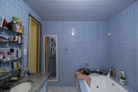 Casa de condomínio para alugar com 260m², 2 quartos e 2 vagasBanheiro da suíte 1