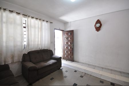 Casa à venda com 105m², 2 quartos e 1 vagaSala