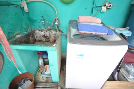 Casa à venda com 105m², 2 quartos e 1 vagaÁrea de Serviço