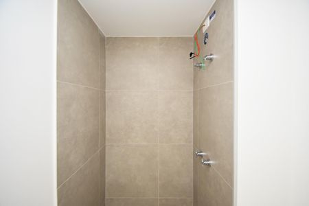 Studio à venda com 27m², 1 quarto e sem vaga Studio à venda com 27m², 1 quarto e sem vagaBanheiro social