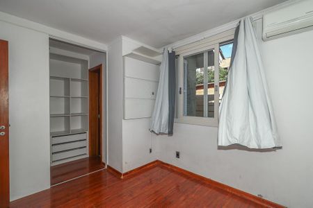 Quarto Suíte de casa de condomínio à venda com 3 quartos, 167m² em Vila Jardim, Porto Alegre