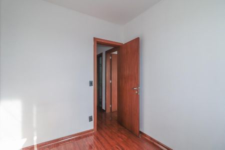 Casa de condomínio à venda com 167m², 3 quartos e 2 vagasQuarto 3