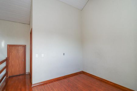 Casa de condomínio à venda com 167m², 3 quartos e 2 vagasSótão