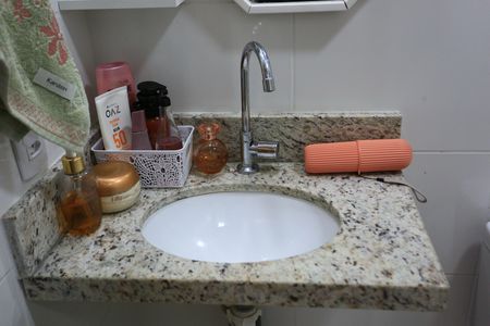 Apartamento para alugar com 57m², 2 quartos e 1 vagaBanheiro