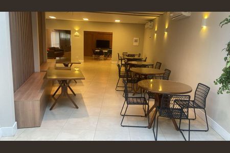 Casa de condomínio para alugar com 170m², 3 quartos e 2 vagasSalão para festas