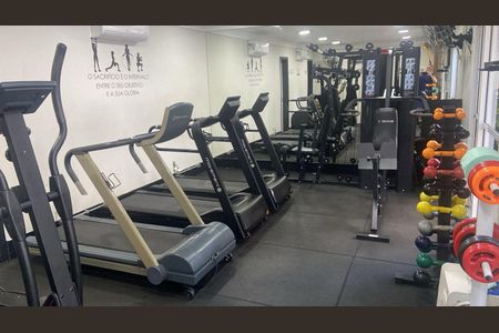 Casa de condomínio para alugar com 170m², 3 quartos e 2 vagasAcademia